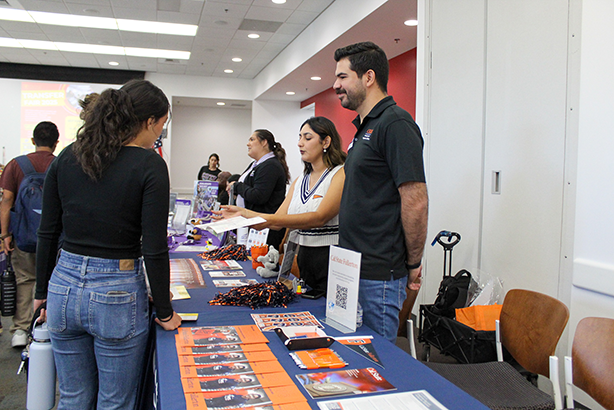 Students talking with transfer representatives